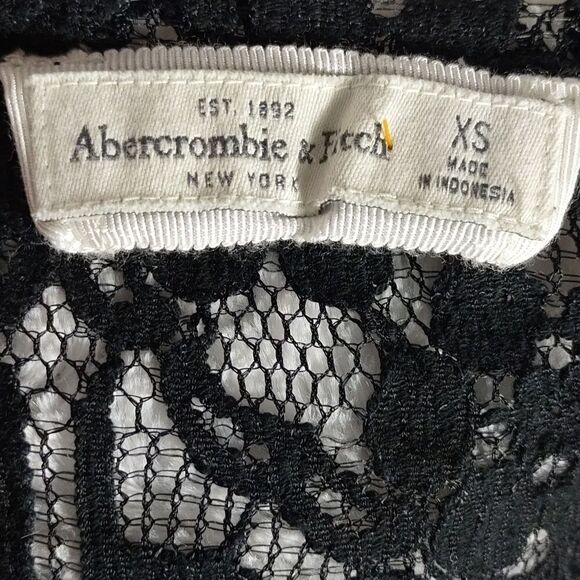 Abercrombie & Fitch Black Lace Cropped Top - Picture 5 of 6